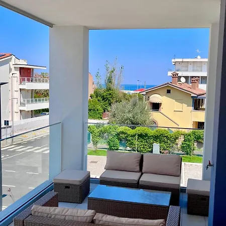 Casa Amarea * Fano (Pesaro and Urbino)